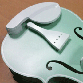 コスプレの小道具 バイオリン